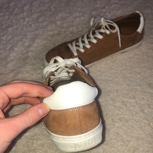 Old Navy Tan Tennis Shoes - Picture 3 of 4
